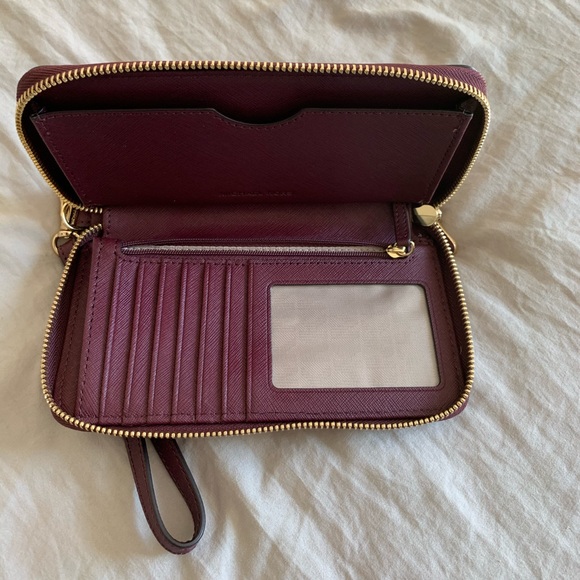 Michael Kors Clutch - Picture 4 of 4